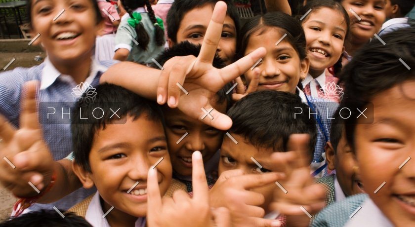 demo-attachment-97-children-close-up-crowd-764681@2x